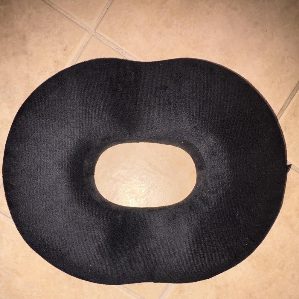 Kieba Comfort Cushion Seat Surgery Posture Pain Relief Oval Removable Cover 17"